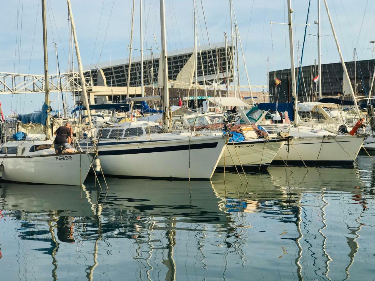 Sleep & Boats Barcelona City Sant Adrià de Besòs Extérieur photo